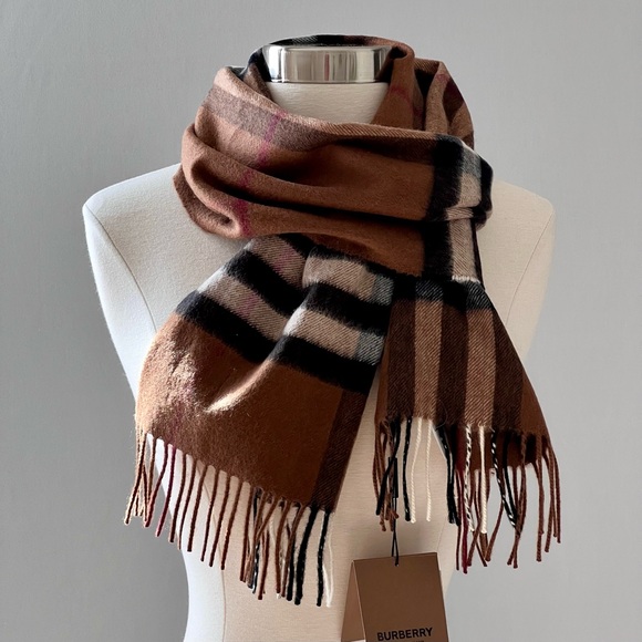 Burberry Cashmere Giant Check Scarf in Birch Brown - Picture 3 of 9